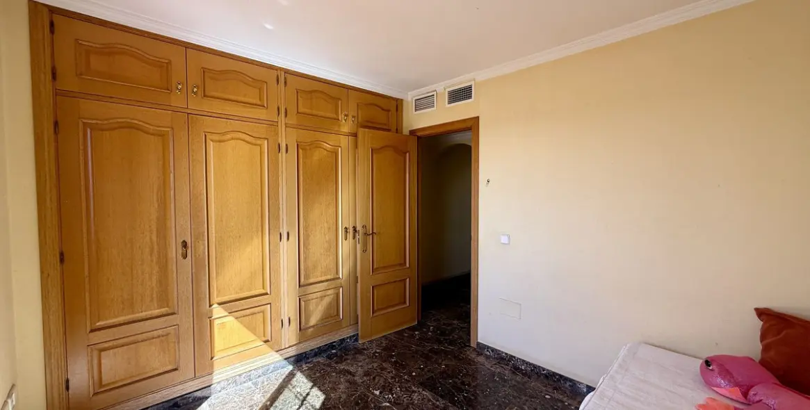 Sale of penthouse in La Cala 15