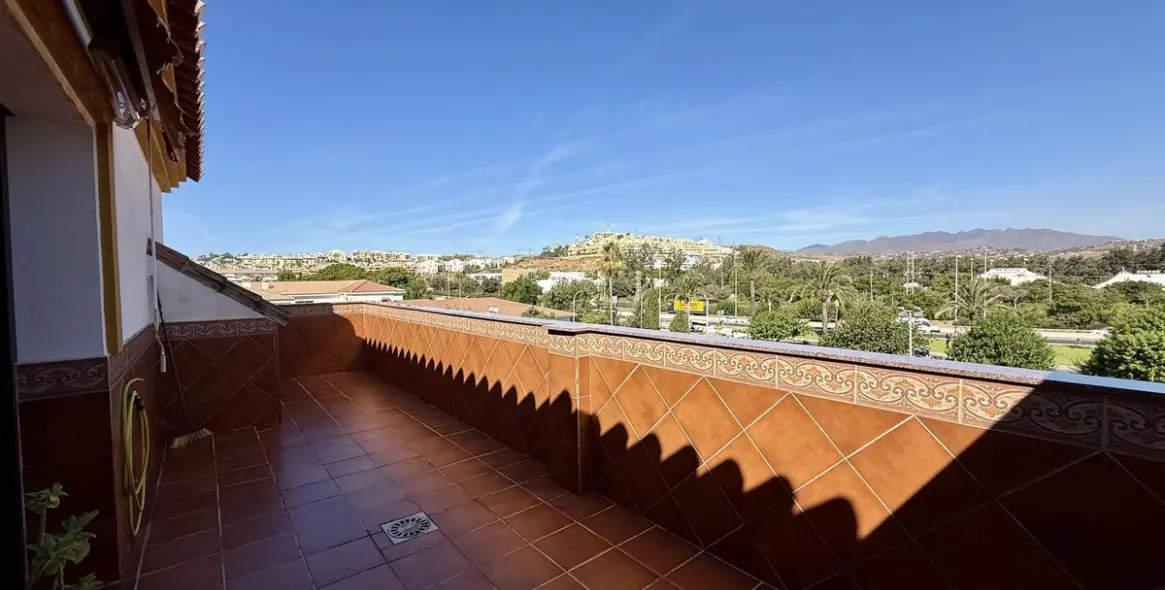 Sale of penthouse in La Cala 23