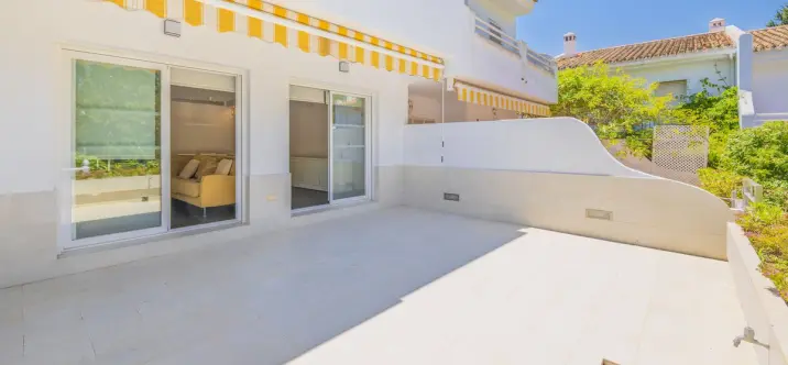 Продажа дома на две семьи в Artola 0