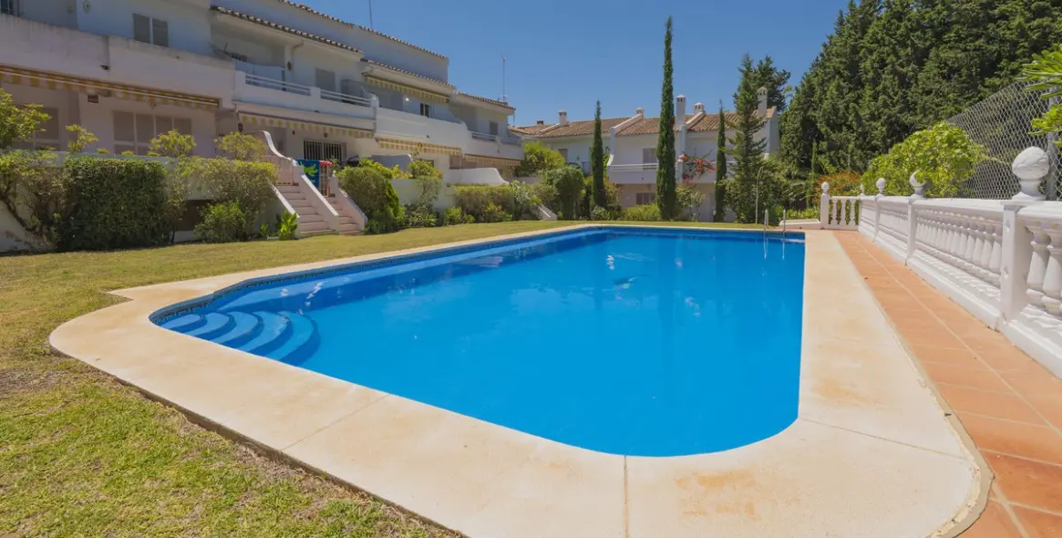 Продажа дома на две семьи в Artola 20