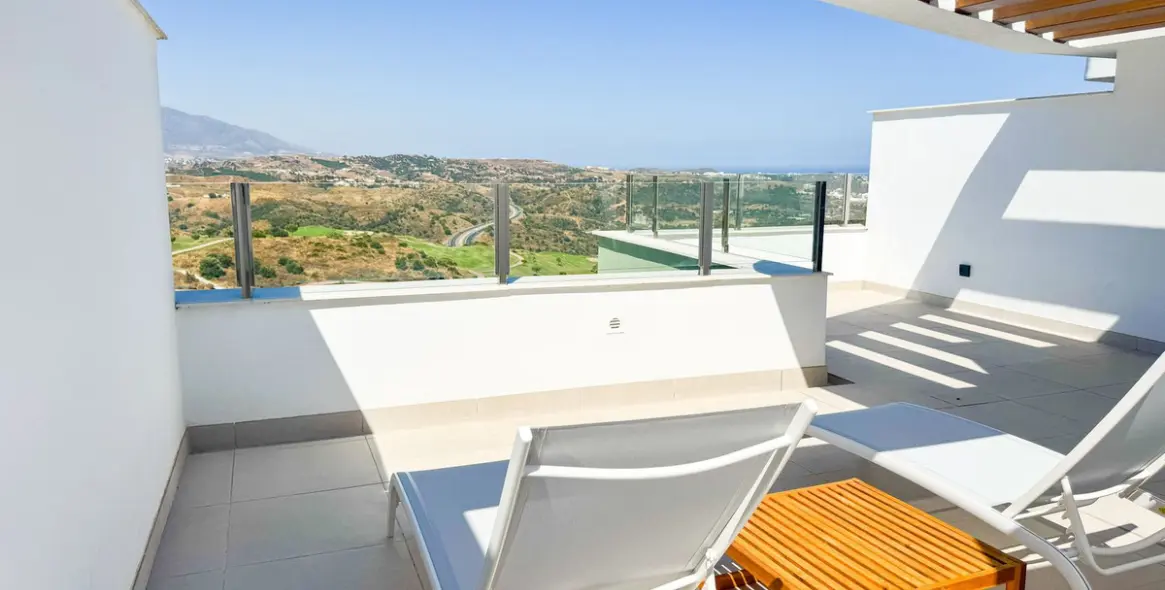 Продажа двухуровневого пентхауса в Calanova Golf 24