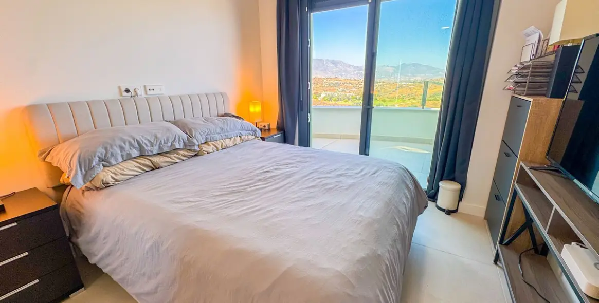 Продажа двухуровневого пентхауса в Calanova Golf 27