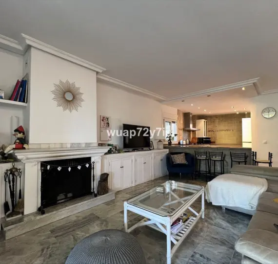 Продажа таунхауса в El Paraiso