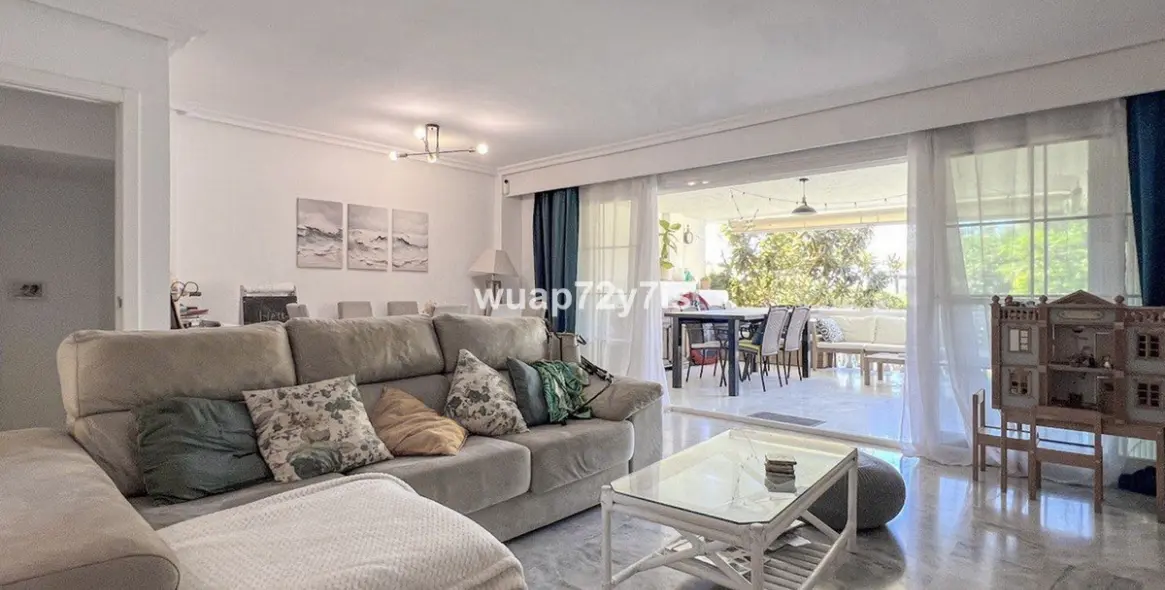 Продажа таунхауса в El Paraiso 4