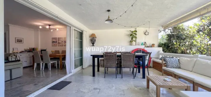 Продажа таунхауса в El Paraiso 4