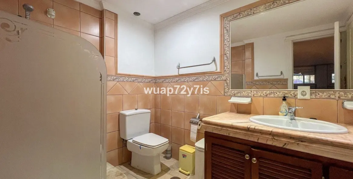 Продажа таунхауса в El Paraiso 19