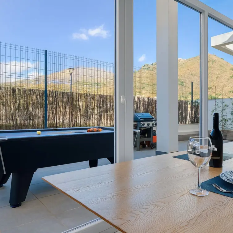 Sale of ground floor apartment in Benahavís