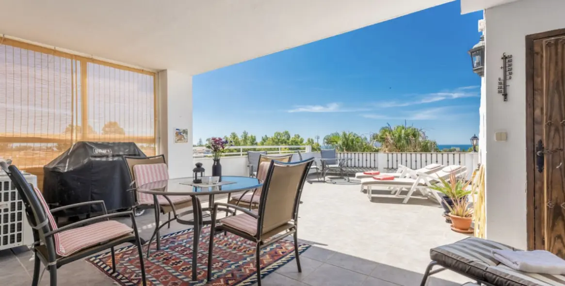 Venta de apartamento en planta media en Atalaya 3