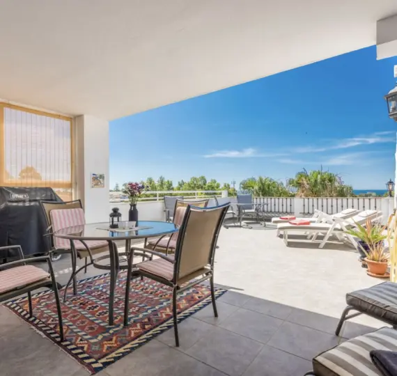 Sale of middle floor apartment in Atalaya