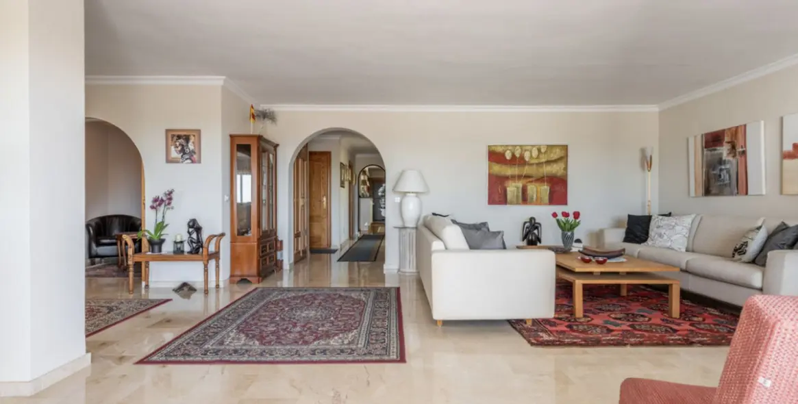 Venta de apartamento en planta media en Atalaya 4