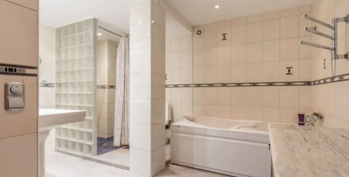 Venta de apartamento en planta media en Atalaya 11