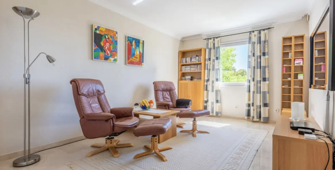 Venta de apartamento en planta media en Atalaya 15