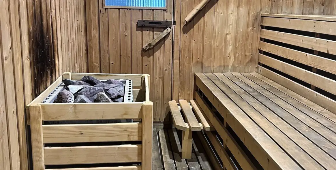 Sale of middle floor apartment in Atalaya 27