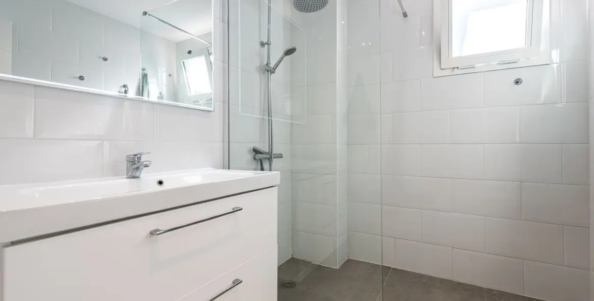 Sale of middle floor apartment in Nueva Andalucía 16