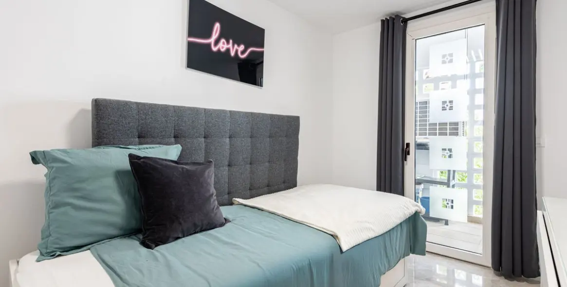 Sale of middle floor apartment in Nueva Andalucía 18