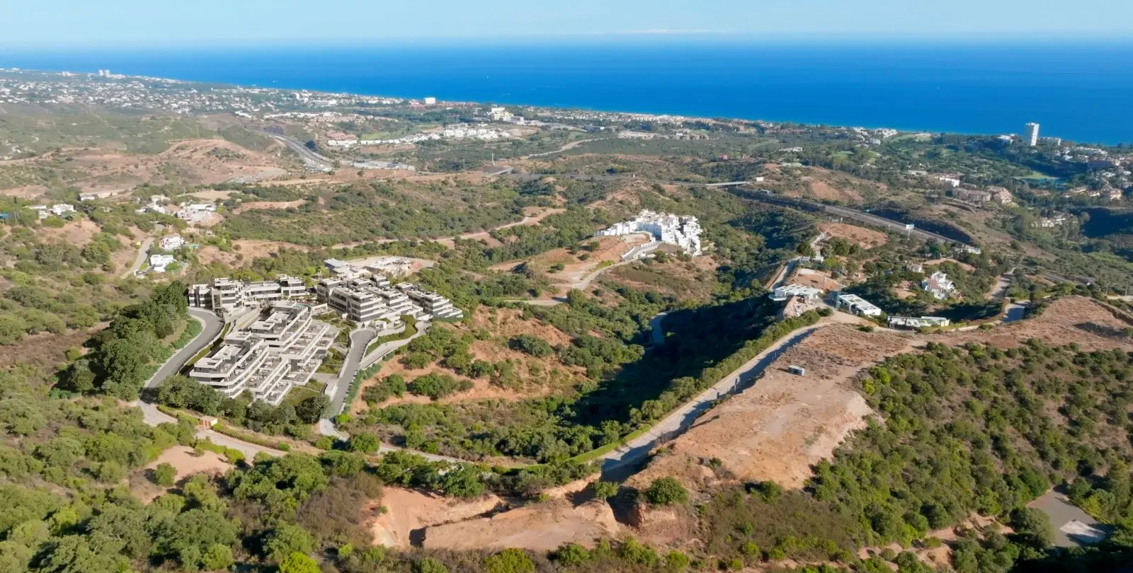 Продажа апартаментов на первом этаже в Altos de los Monteros 30
