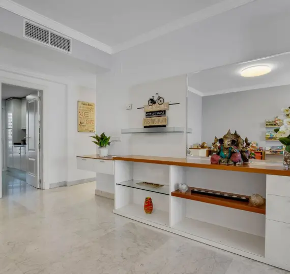 Venta de apartamento en planta media en Torremolinos