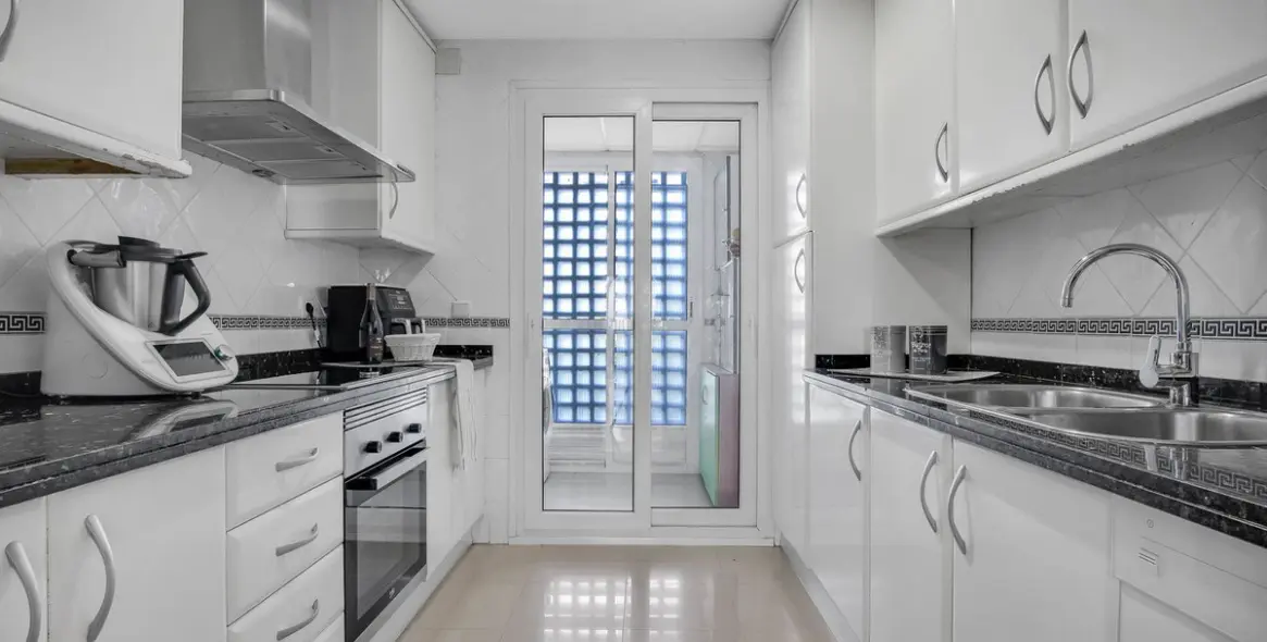 Продажа апартаментов на среднем этаже в Torremolinos 8