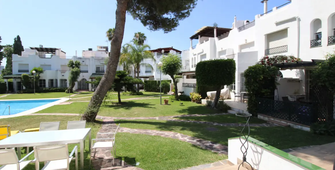 Sale of townhouse in Nueva Andalucía 14