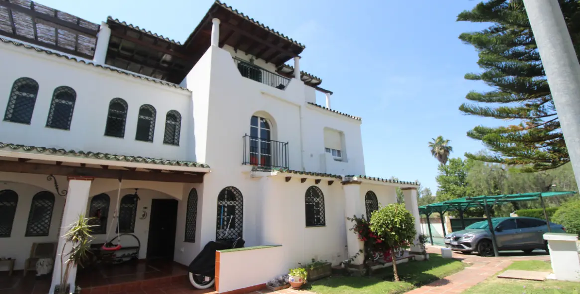 Sale of townhouse in Nueva Andalucía 15
