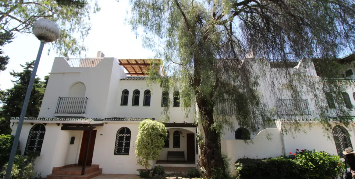 Sale of townhouse in Nueva Andalucía 19