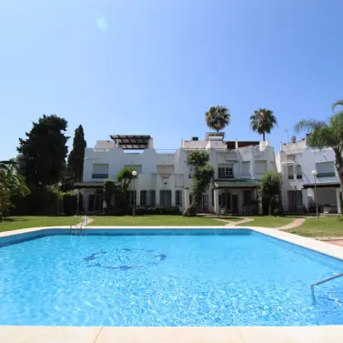 Venta de adosado en Nueva Andalucía