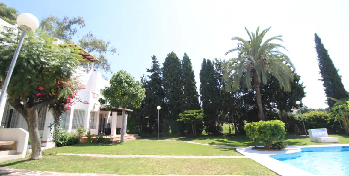 Venta de adosado en Nueva Andalucía 12