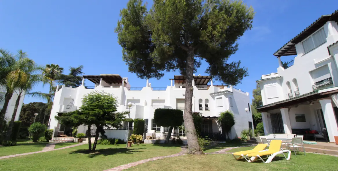 Venta de adosado en Nueva Andalucía 16