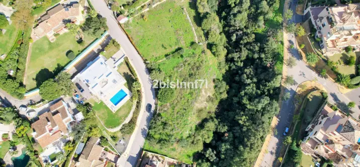 Sale of residential plot in Elviria 0