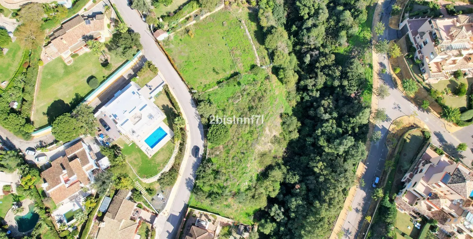 Продажа  жилого участка в Elviria 1