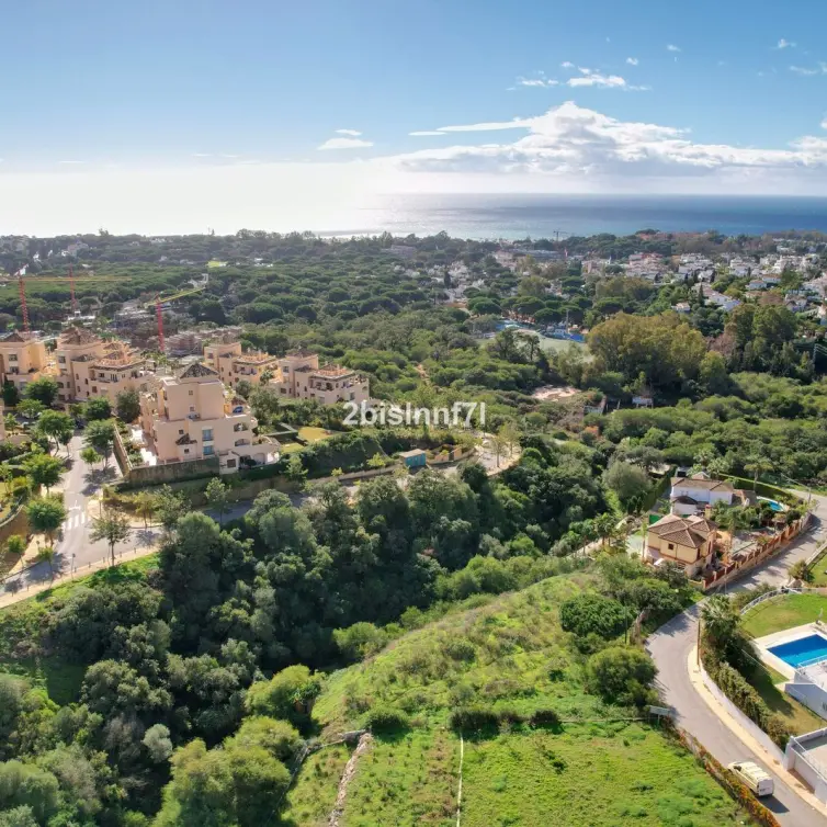 Продажа  жилого участка в Elviria