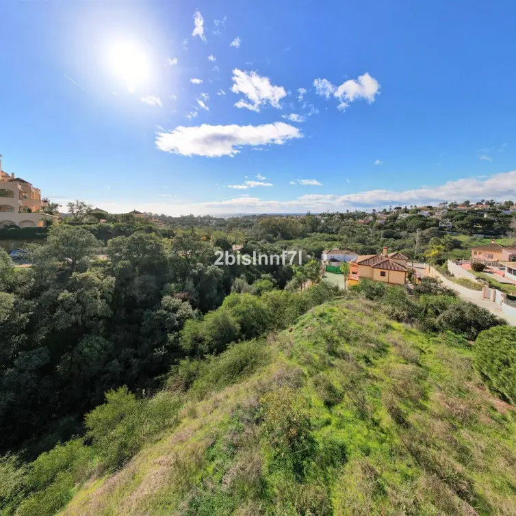 Продажа  жилого участка в Elviria