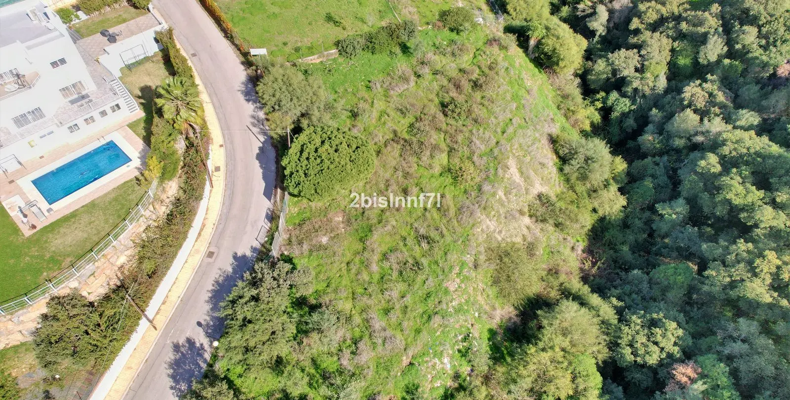 Продажа  жилого участка в Elviria 4