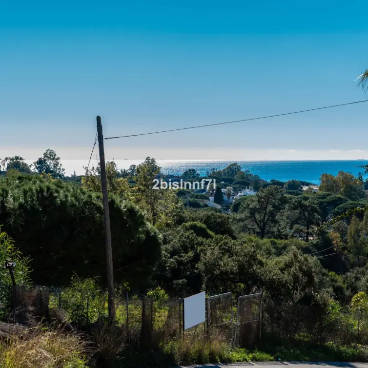 Продажа  жилого участка в Elviria