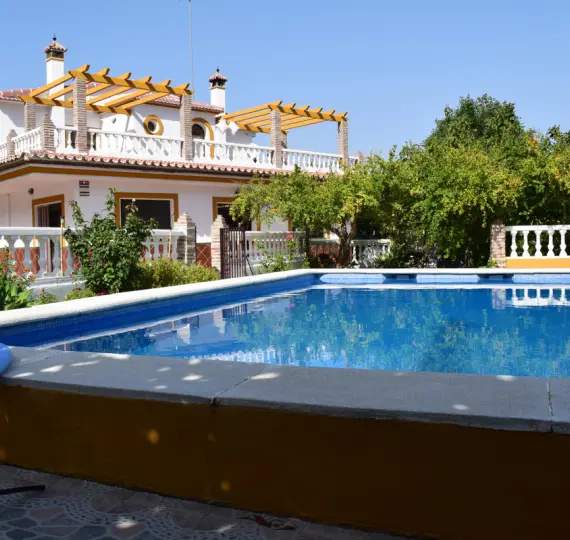 Продажа финки в Vélez-Málaga