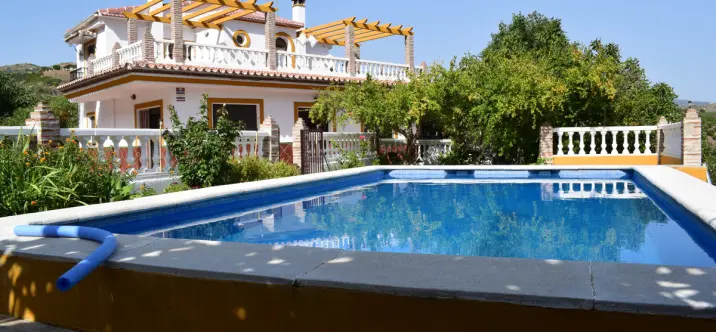 Продажа финки в Vélez-Málaga 0