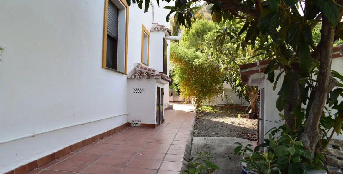 Продажа финки в Vélez-Málaga 39