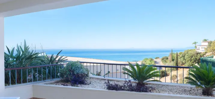 Sale of ground floor apartment in Altos de los Monteros 1
