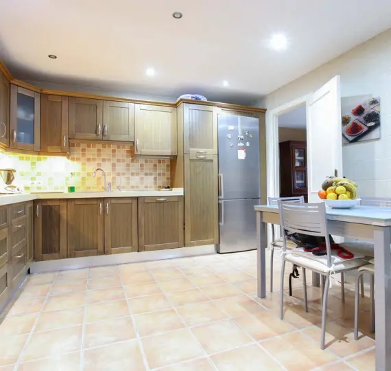 Продажа апартаментов на первом этаже в Nueva Andalucía