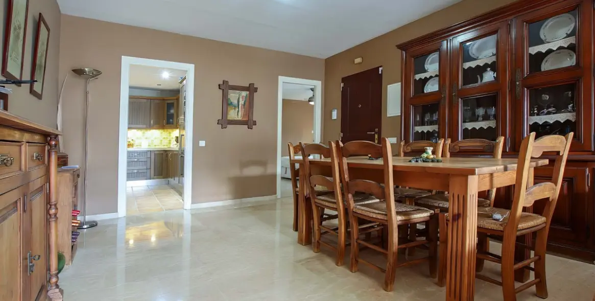 Продажа апартаментов на первом этаже в Nueva Andalucía 19