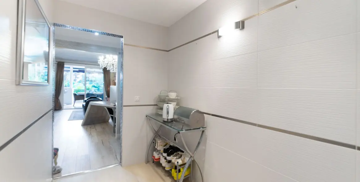 Продажа апартаментов на первом этаже в Puerto Banús 5