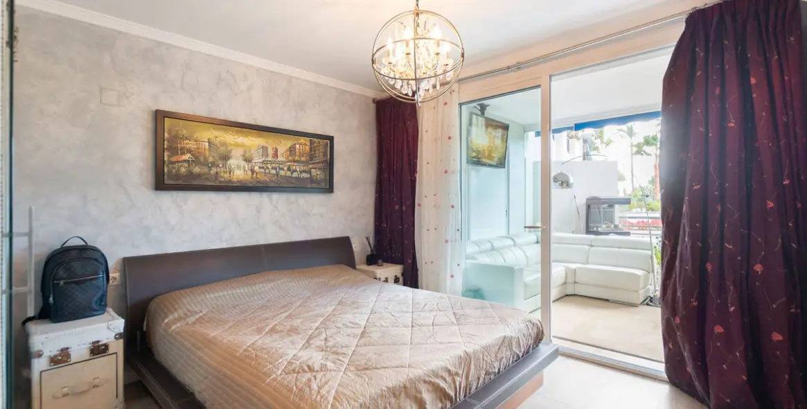 Продажа апартаментов на первом этаже в Puerto Banús 9