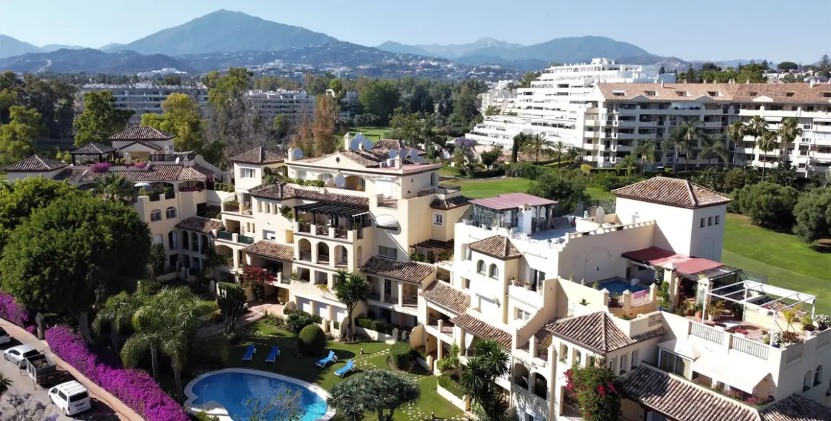 Продажа пентхауса в Guadalmina Alta 1