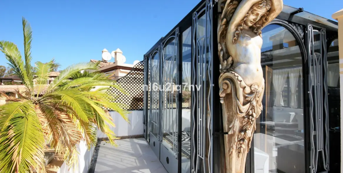 Продажа пентхауса в Guadalmina Alta 23