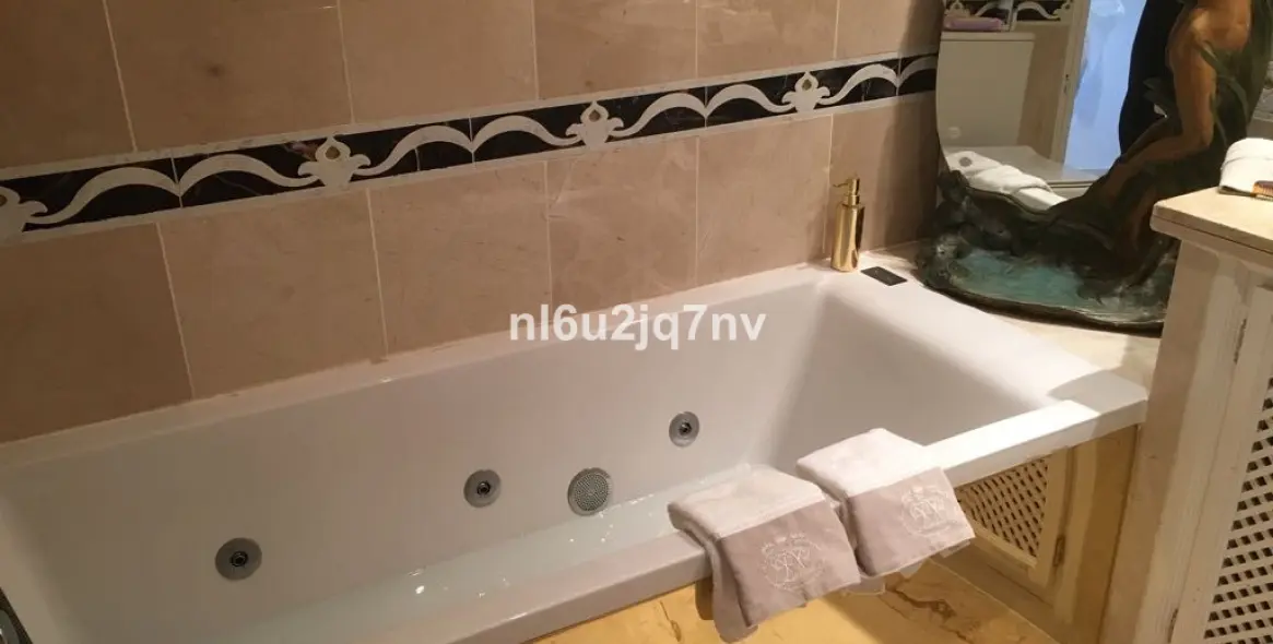 Продажа пентхауса в Guadalmina Alta 24