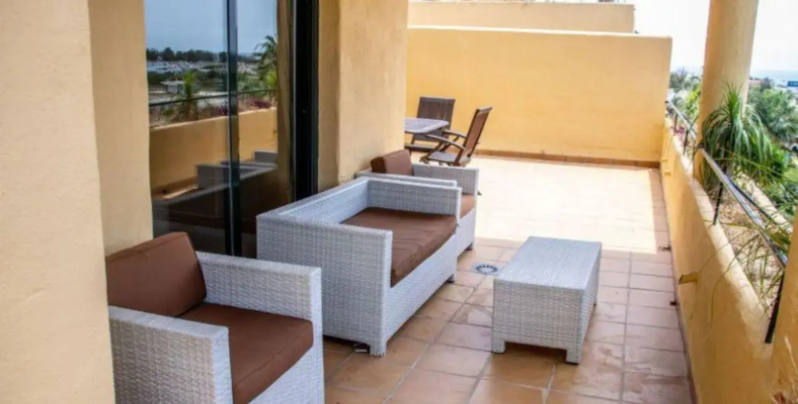 Продажа двухуровневых апартаментов в Costalita 8