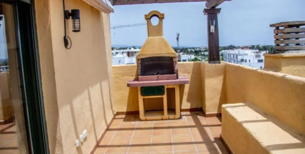 Продажа двухуровневых апартаментов в Costalita 11