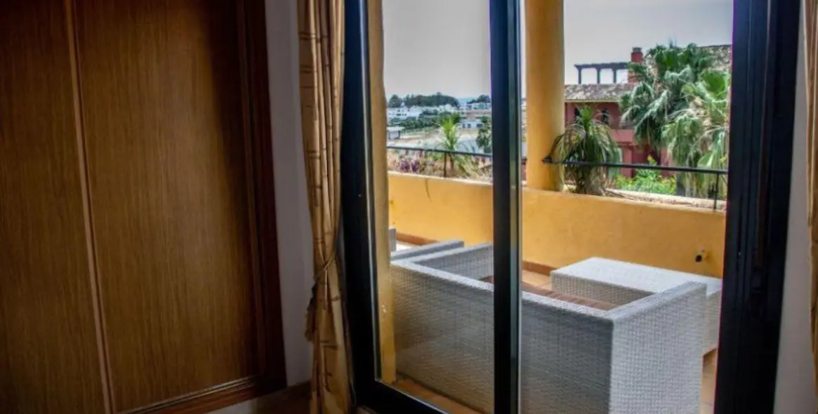 Продажа двухуровневых апартаментов в Costalita 14