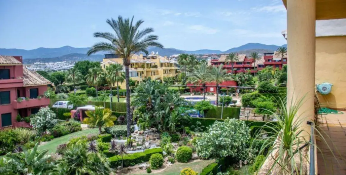 Продажа двухуровневых апартаментов в Costalita 15