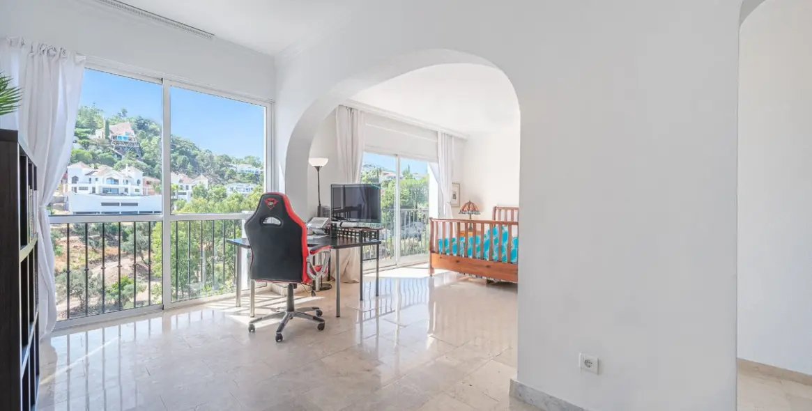 Sale of townhouse in Benahavís (district Benahavís) 3